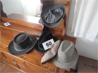 GROUP OF MENS HATS