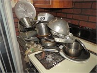 LOT OF MISC. COOKWARE