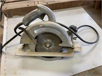 Black and decker circular saw