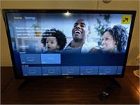 TOSHIBA 32" Flat Screen TV w/ remote