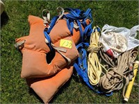 Life jackets / ropes