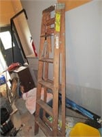 6 '  wooden stepladder