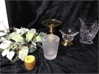 Miscellaneous vases and decor