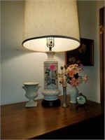 OLD MAGNOILA LAMP, CLOCK AND EXTRA DECOR