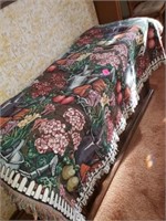 FLORAL TRHOW AND BLANKET