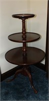 3-TIERED ROUND TABLE