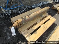 HYDRAULIC CYLINDER