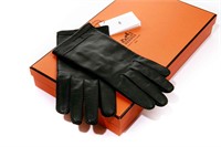 PAIR OF FOREST GREEN HERMES LEATHER GLOVES