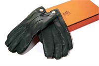 PAIR OF HERMES FOREST GREEN LEATHER GLOVES