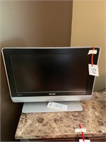PHILLIPS FLAT SCREEN TV WITH REMOTE