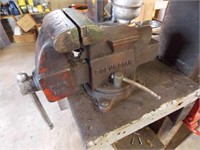 Columbian Bench Vise 4" Jaws