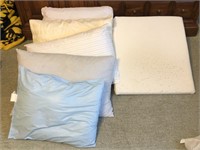 5 Pillows & Back Prop