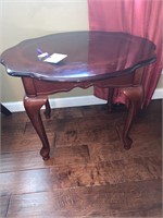 BEAUTIFUL END TABLE WOOD