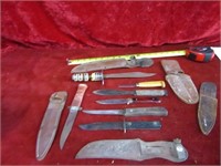 (7)Vintage fixed blade knives w/sheaths.