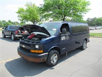 04 Chevrolet Express  Subn BL 8 cyl  Started with
