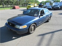 09 Ford Crown Victoria  4DSD BL 8 cyl  Started