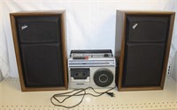 Sanyo mo M2800 Radio Cassette & 2 Fisher Speakers