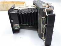 Vtg Jiffy Kodak Six-20 camera in original box