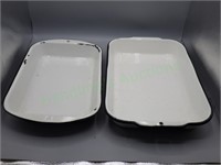 Set of 2 VTG black/white enamel graniteware pans