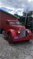 1941 Diamond T truck, no bed, has title