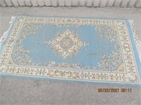BLUE & WHITE FLORAL AREA RUG