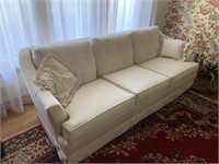 NICE CLEAN COUCH