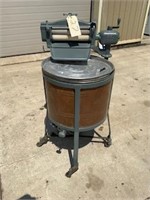 Beatty Wringer washer w/copper tub (elec)