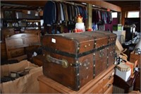 Pine Solid Wood Steamer Trunk