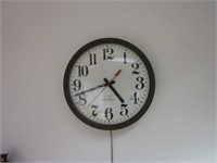 Electric Seth Thomas wall clock.