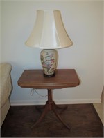 lamp table w/lamp