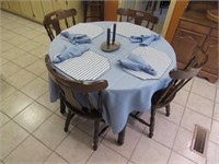 kitchen table w/chairs & linens