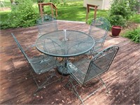 metal patio table w/4 chairs
