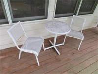 patio table w/2 chairs