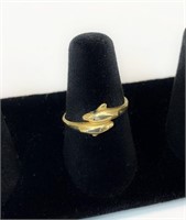 10K gold Dolphin ring
