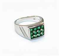 14K gold ring w/ green stones