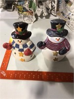2 snowmen containers