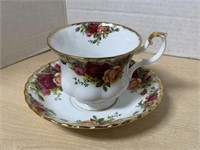 Royal Albert ‘ Old Country Roses ‘ Teacup And