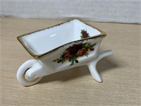 Royal Albert ‘ Old Country Roses ‘ Wheelbarrow