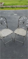 Heavy metal garden chairs. Very unique, have