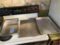 Set of 3 baking sheets and pans
