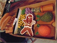 Gingerbread Man Spoon Rest & Other Kitchen Decor