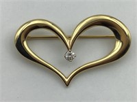 14K heart shaped pin w/diamond