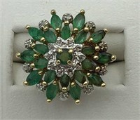 Ladies 14K yellow gold & emerald ring