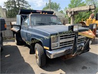 1988 CHEVY C30 DUMP TRUCK WITH PLOW