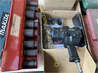 1 INCH IMPACT WRENCH WITH SOCKETS