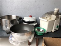 Box Lot of Miscellanous Kitchen Pots and Juicer