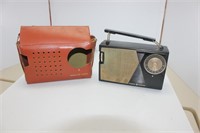 NEW OLD STOCK GE BAKELITE TRANSISTOR RADIO