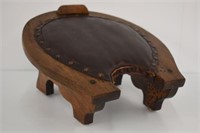 OAK HORSE SHOE SHAPED FOOTREST WITH LEATHER PAD