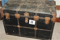 Old Trunk 25 x 39 x 22