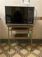 Gros micro-onde vintage avec son meuble